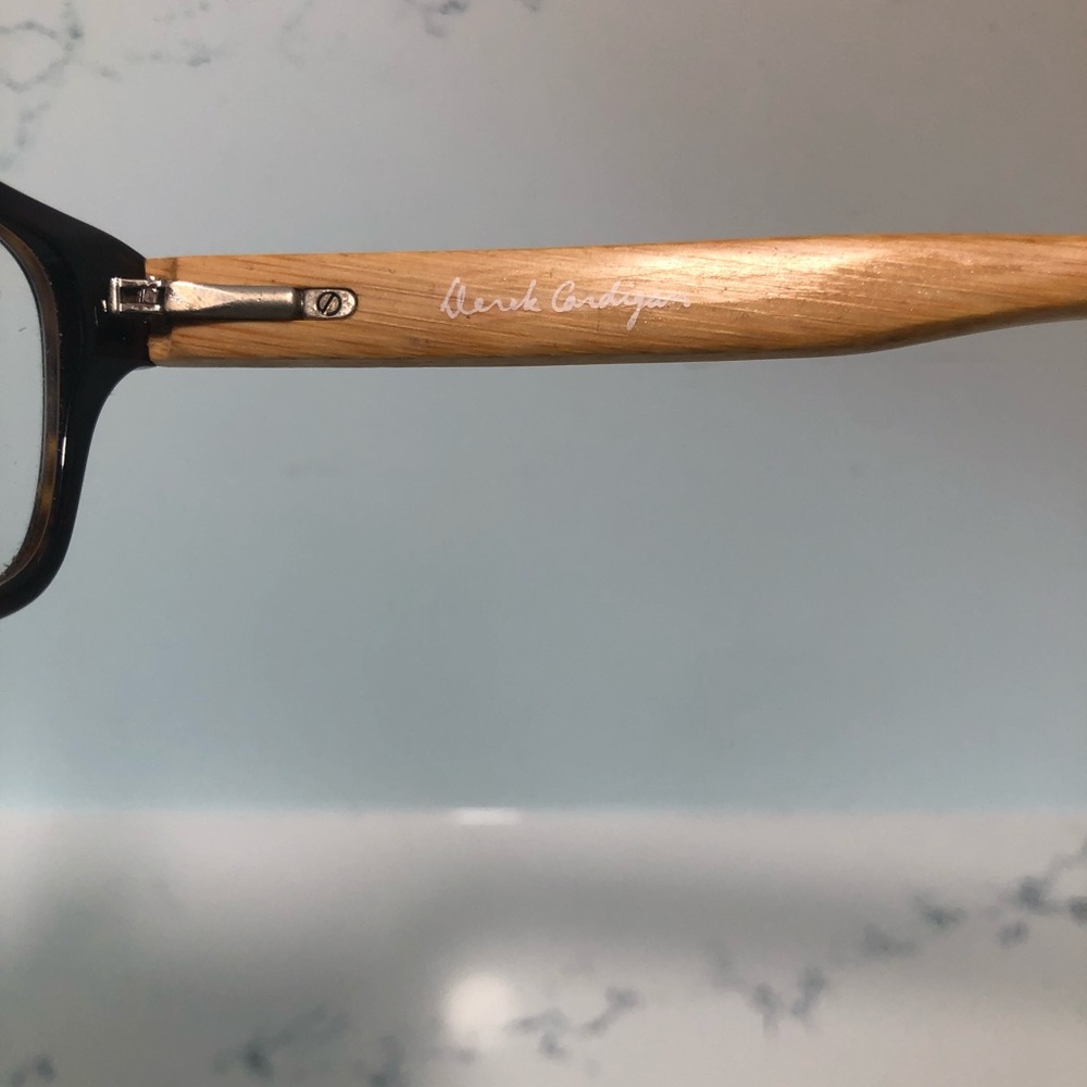 Derick Cardigan frames - Picture 2 of 3